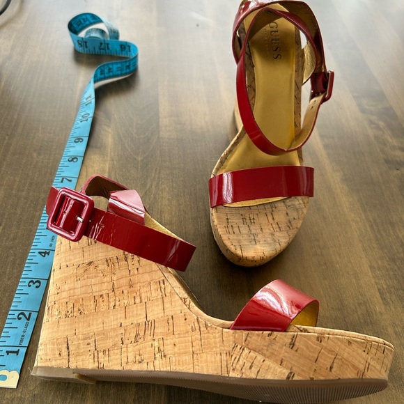 Guess by Marciano Platforms 👠 - Picture 3 of 10